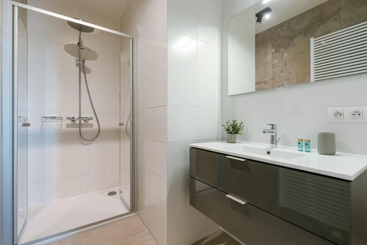 Huswell - Apartment With Beautiful Seaview In Oostende Eksteriør bilde
